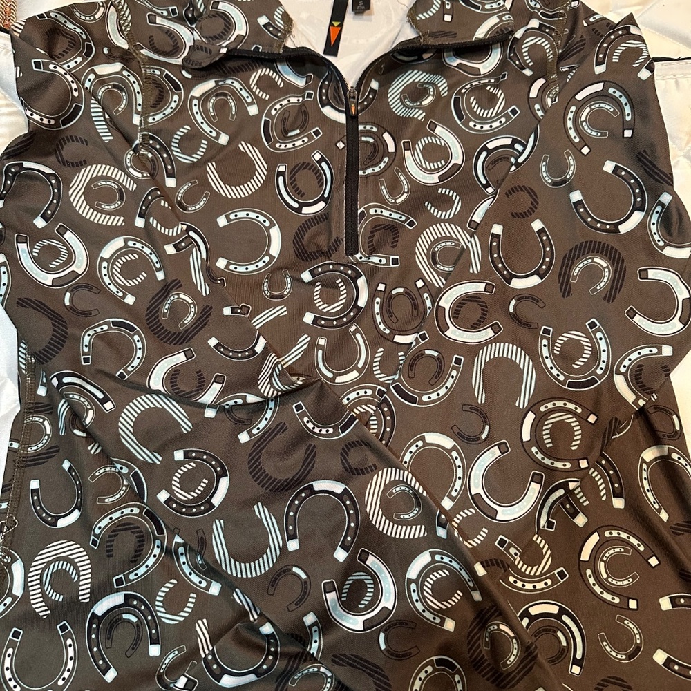 Size small half zip top - Picture 2 of 2